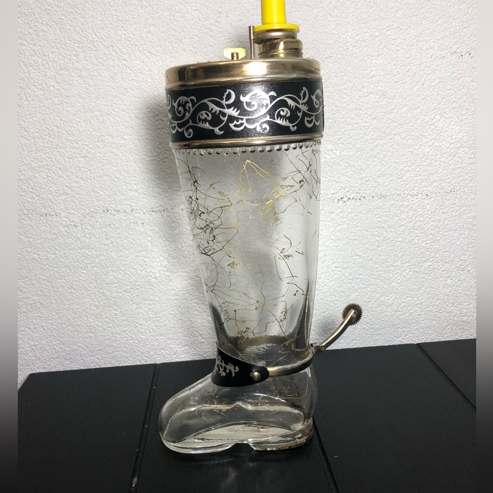 VINTAGE GLASS BOOT DECANTER MUSICAL BOX-PLAYS LITTLE BROWN JUG
